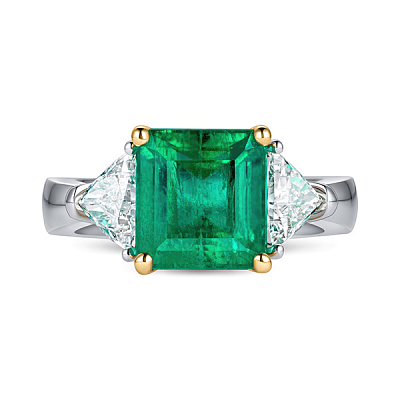 Ring with emerald and diamonds