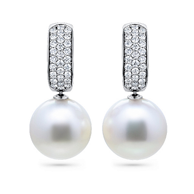 Earrings with South Sea pearls and diamonds