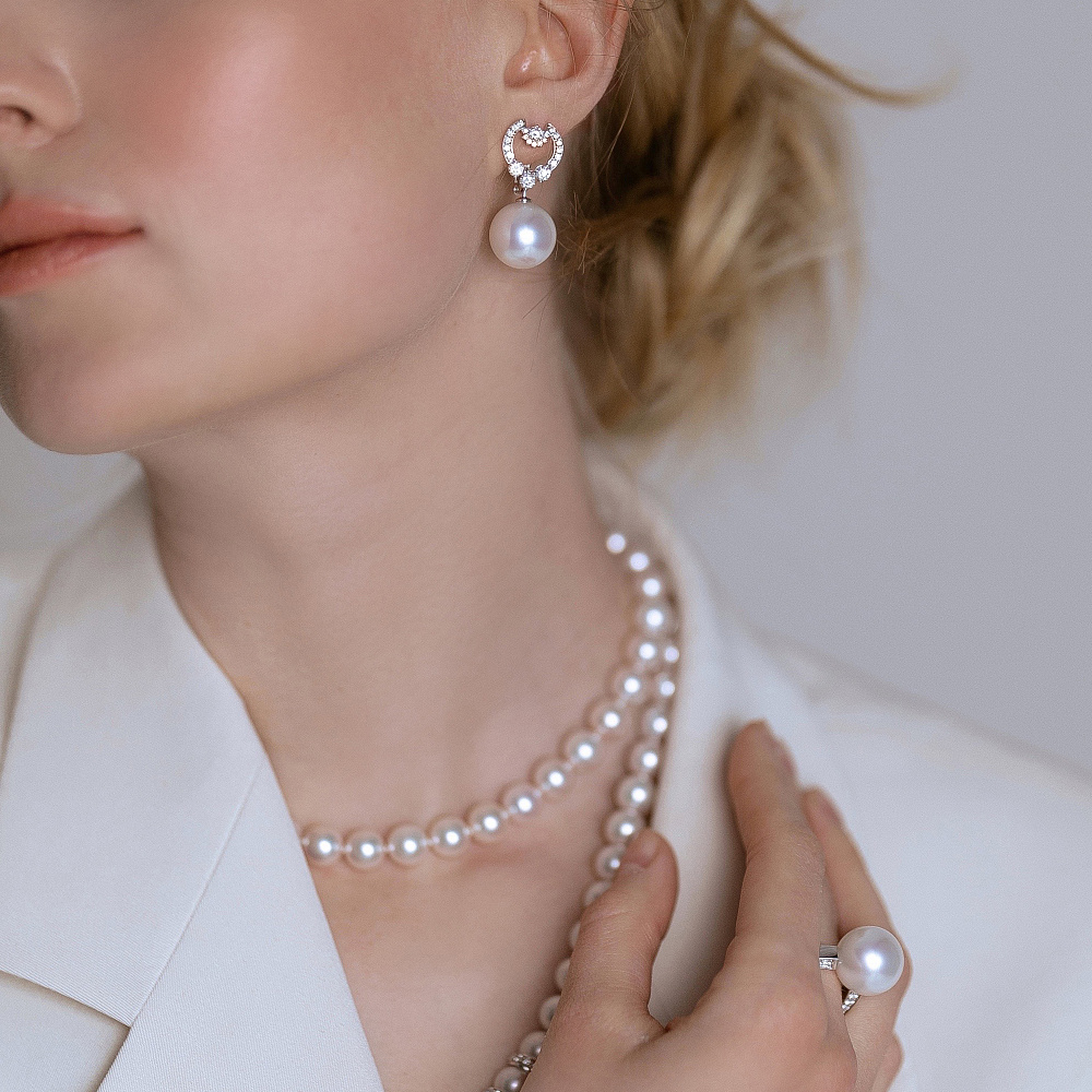 Earrings with South Sea pearls and diamonds картинка 2
